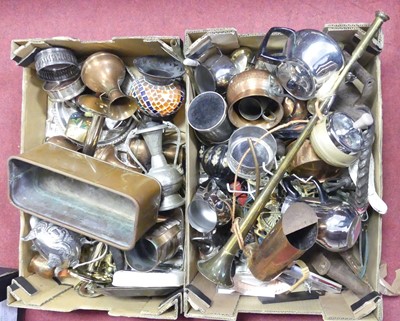 Lot 75 - A collection of metalware, to include two...