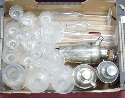 Lot 175 - A 20th century silver plated cocktail shaker,...