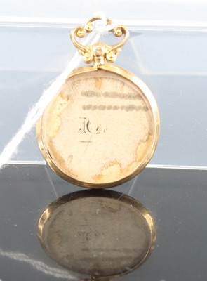 Lot 432 - A 9ct gold mounted pendant, with tinted...