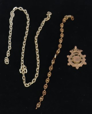Lot 445 - A 9ct gold bracelet (a/f), 18.5cm; together...