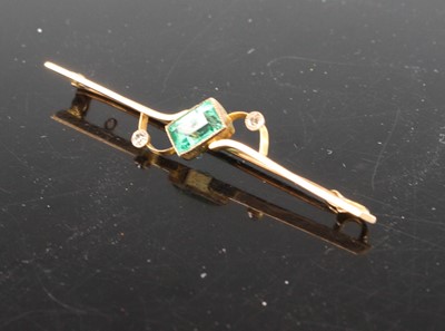 Lot 448 - A 9ct gold tourmaline and white sapphire set...