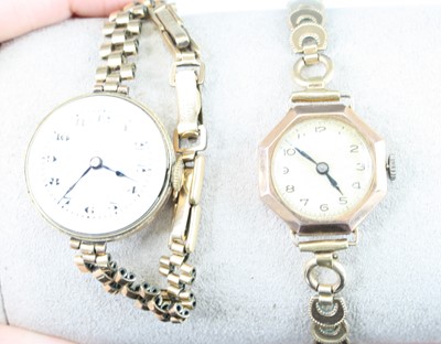 Lot 453 - A vintage lady's 9ct gold cased manual wind...