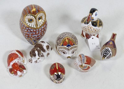 Lot 217 - A collection of eight Royal Crown Derby...