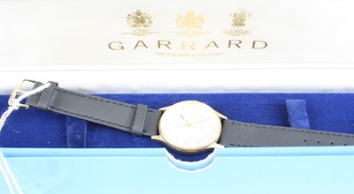 Lot 478 - A gent's Garrard of London 9ct gold cased...