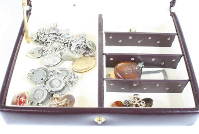 Lot 481 - A small jewellery box and contents of assorted...
