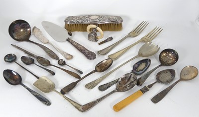 Lot 325 - A 20th century silver child's rattle in the...
