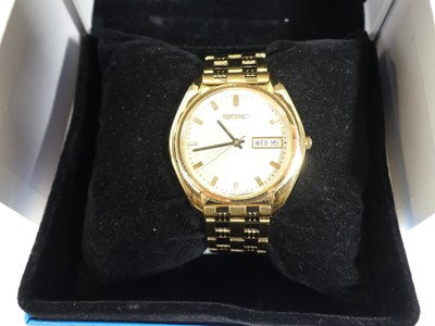 Lot 339 - A Seiko gent's wristwatch, ref. V743-8069 R1,...