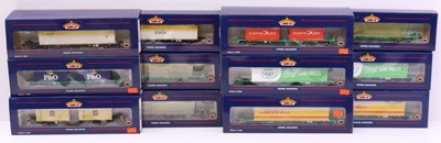 Lot 13 - One tray containing various Bachmann 00 gauge...