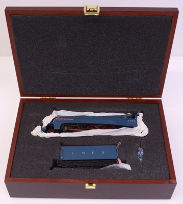 Lot 32 - Bachmann 00 gauge limited special edition A4...