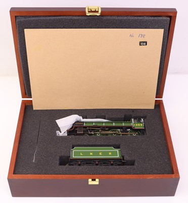 Lot 37 - Bachmann 00 gauge limited edition B1 class...