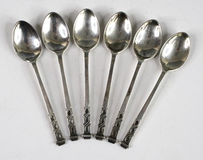 Lot 122 - A set of six Art Deco silver teaspoons, with...