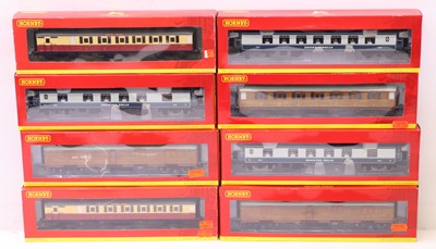 Lot 110 - One tray containing various Hornby 00 gauge...