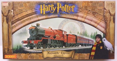 Lot 139 - Hornby 00 gauge Harry Potter and the...