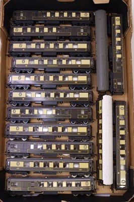 Lot 144 - One tray containing various Hornby 00 gauge...
