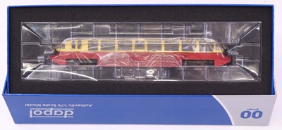 Lot 217 - Dapol 00 gauge streamlined railcar, in BR...