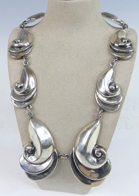 Lot 147 - A contemporary Mexican sterling silver chunky...