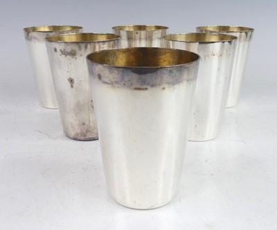 Lot 127 - A set of six 1930s silver plated travelling...
