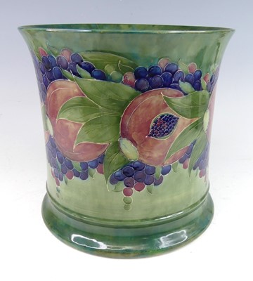 Lot 54 - An early 20th century Moorcroft pottery...