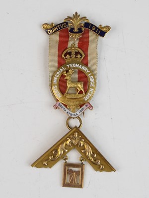 Lot 2207 - A Spencer & Coe of London 9ct gold Masonic...