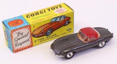 Lot 829 - Corgi Toys No. 307 E-type Jaguar with...