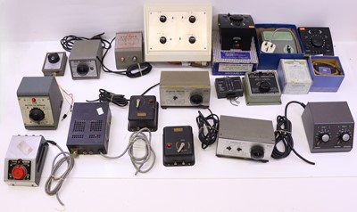 Lot 222 - Large collection of mixed model railway...