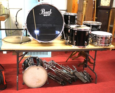 Lot 1292 - A Pearl Export six piece drum kit, together...