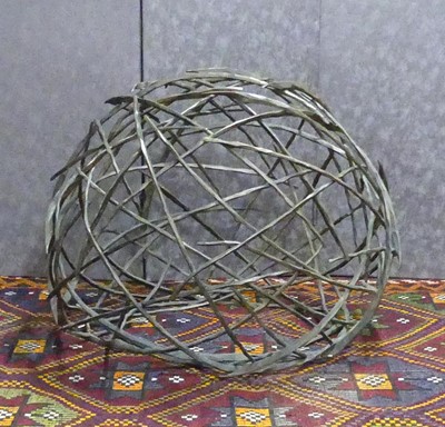 Lot 451 - A large contemporary bronzed metal sculptural...