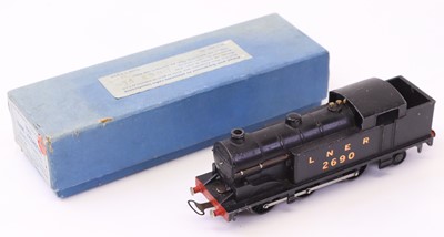 Lot 273 - Hornby Dublo pre war EDL7 LNER tank, no.2690,...
