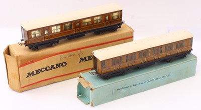 Lot 401 - Two Hornby Dublo pre-war D1 coaches in LNER...