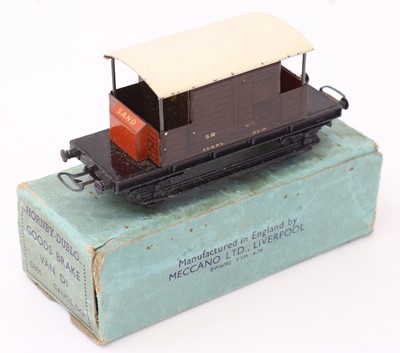 Lot 402 - Hornby Dublo pre-war D1 Southern guards van,...