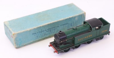 Lot 532 - Hornby Dublo post-war EDL7 Southern loco in...