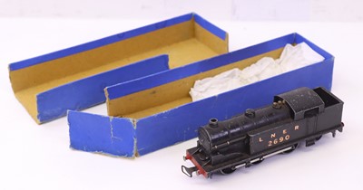 Lot 536 - Hornby Dublo pre war EDL7 0-6-2T loco in LNER...