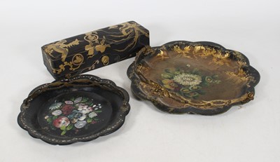 Lot 40 - A mid 20th century Japanese export box and...