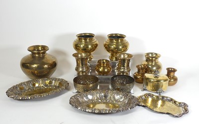 Lot 50 - A collection of metalware, to include a pair...