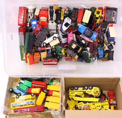 Lot 513 - Box containing a collection of loose modern...