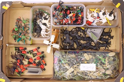 Lot 936 - Tray of mixed 1980s plastic figures, to...