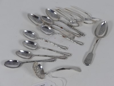 Lot 208 - A pair of Victorian silver teaspoons in the...