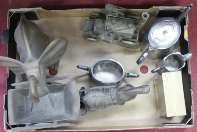 Lot 117 - A collection of metalware, to include a brass...