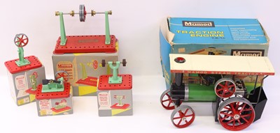 Lot 25 - Mamod TE1A traction engine, in green, with red...