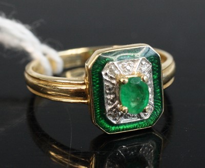 Lot 258 - An Art Deco style 14ct gold emerald and...