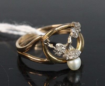 Lot 265 - A yellow metal diamond and cultured pearl...