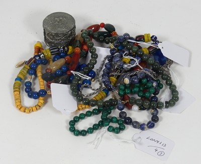Lot 322 - A collection of miscellaneous modern costume...
