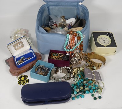 Lot 326 - A collection of modern costume and other...