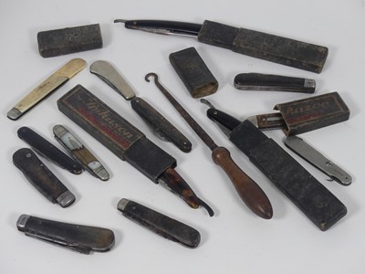 Lot 331 - A collection of miscellaneous items to include,...