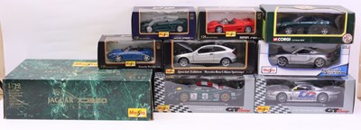 Lot 567 - Collection of mixed scale Maisto cars to...