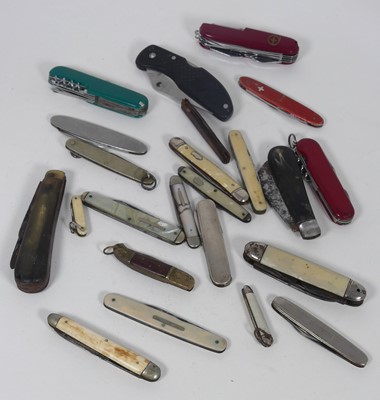 Lot 338 - A collection of pen knives, to include, Swiss...