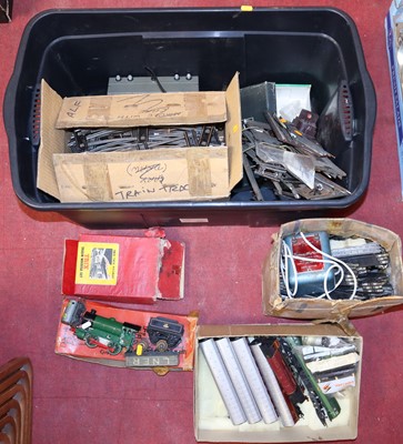 Lot 521 - A large box of Trix 00 gauge and Hornby 0...
