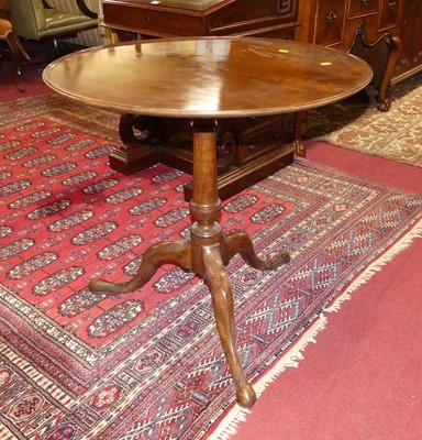 Lot 1276 - A George III mahogany circular tilt-top...