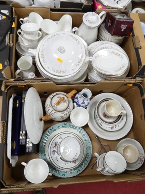 Lot 466 - A collection of miscellaneous items to include...
