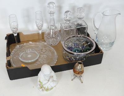 Lot 466a - A collection of glass, to include two square...